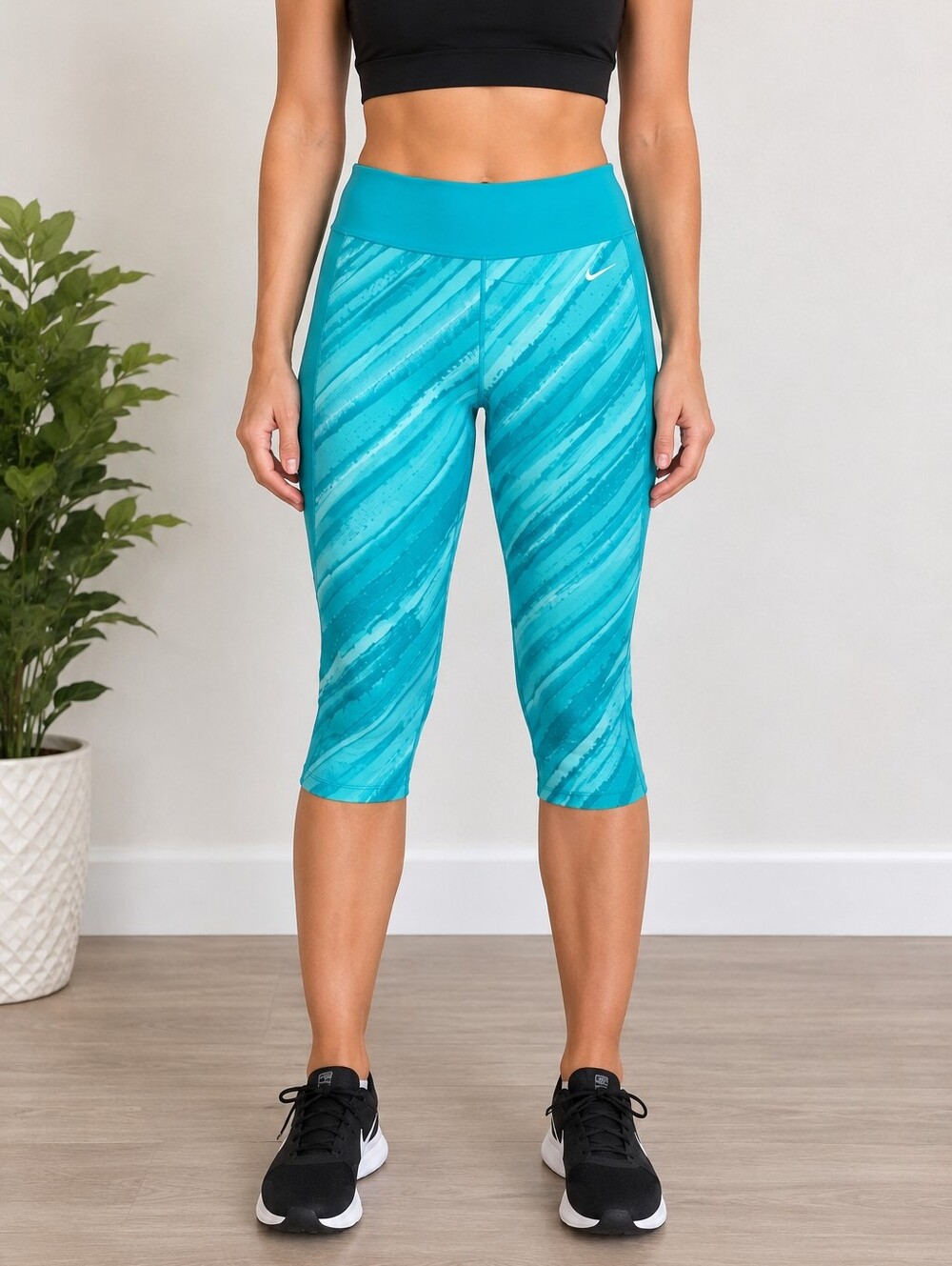 🔥 Nike Pro Dri-FIT Cropped Compression Leggings – Size S